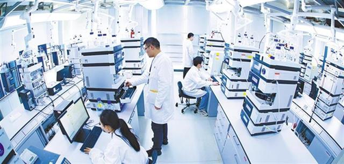 勁牌榮獲首屆“湖北省食品安全突出貢獻(xiàn)政府獎(jiǎng)”，引領(lǐng)行業(yè)技術(shù)交流新風(fēng)尚